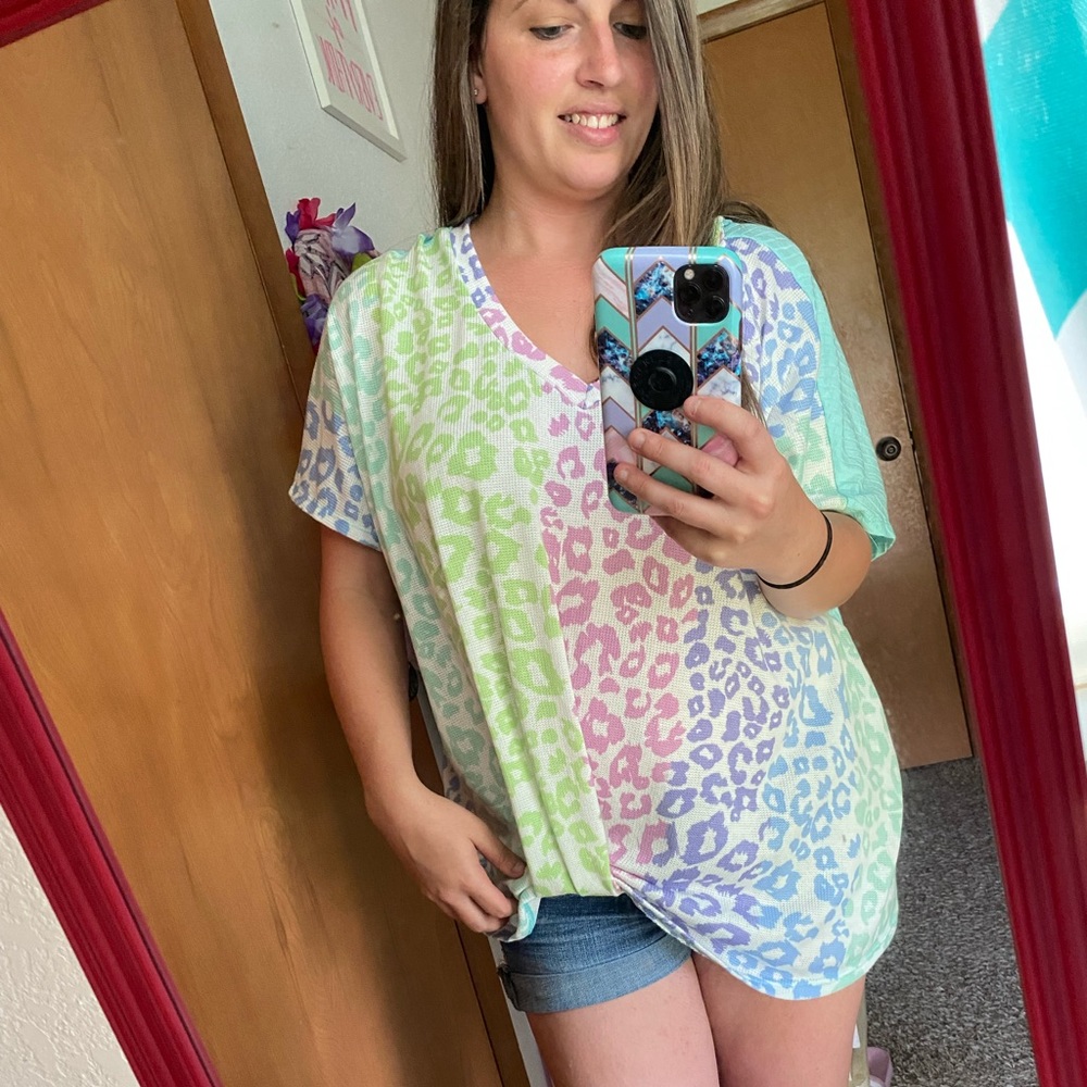 🐆🌈✨ Haptics Multi-Color Leopard V-Neck Top – Size Small (Oversized) | NWT ✨🌈🐆